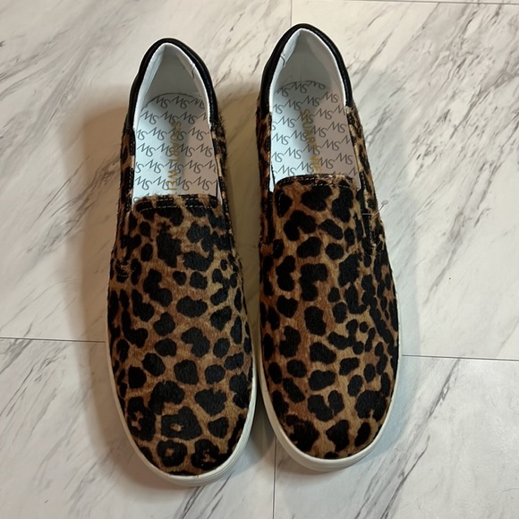 Stuart Weitzman Daryl calf hair leopard print slip on shoes size 9.5 - Picture 2 of 7